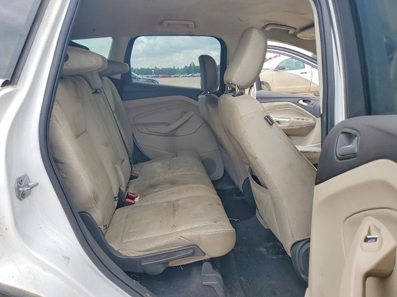 60632096 :رقم المزاد ، 1FMCU0GDXKUA89335 vin ، 2019 Ford Escape مزاد بيع