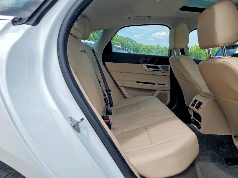 Продажа на аукционе авто 2017 Jaguar Xf, vin: SAJBR4BN2HCY42624, номер лота: 60550396
