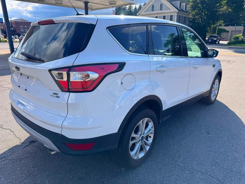 2017 Ford Escape მანქანა იყიდება აუქციონზე, vin: 1FMCU9GD8HUC04625, აუქციონის ნომერი: 62748836