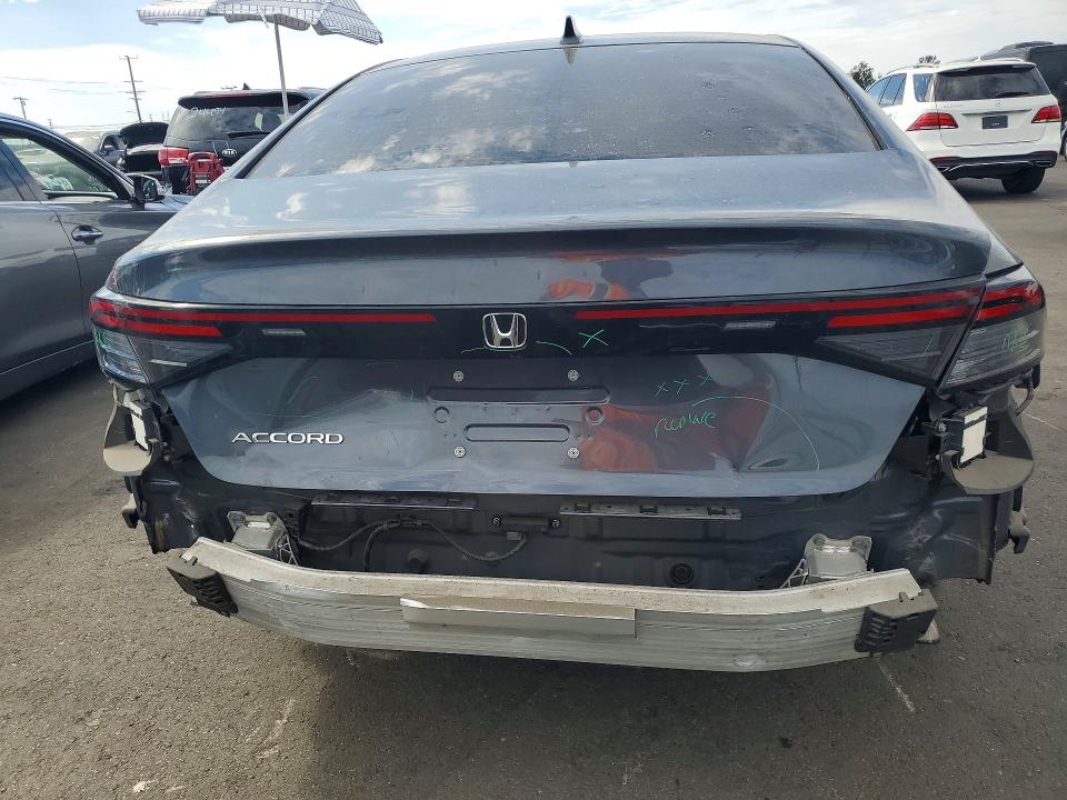 62067256 :رقم المزاد ، 1HGCY1F37RA033020 vin ، 2024 Honda Accord مزاد بيع