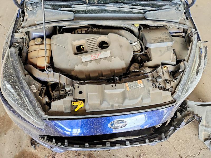 60985996 :رقم المزاد ، 1FADP3L93GL310537 vin ، 2016 Ford Focus مزاد بيع