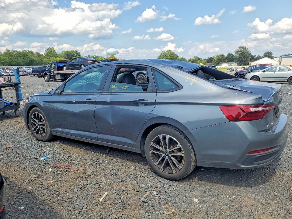 62097606 :رقم المزاد ، 3VWBM7BU1PM018131 vin ، 2023 Volkswagen Jetta مزاد بيع