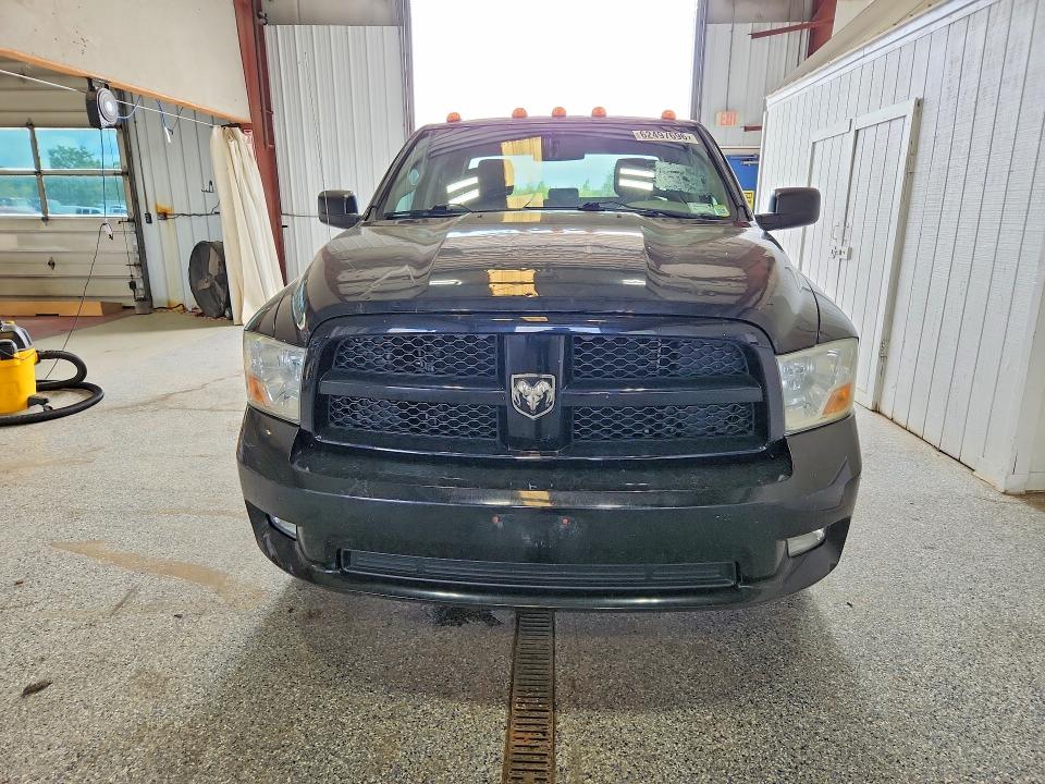 62497696 :رقم المزاد ، 1C6RD7FT1CS302936 vin ، 2012 Dodge Ram 1500 مزاد بيع