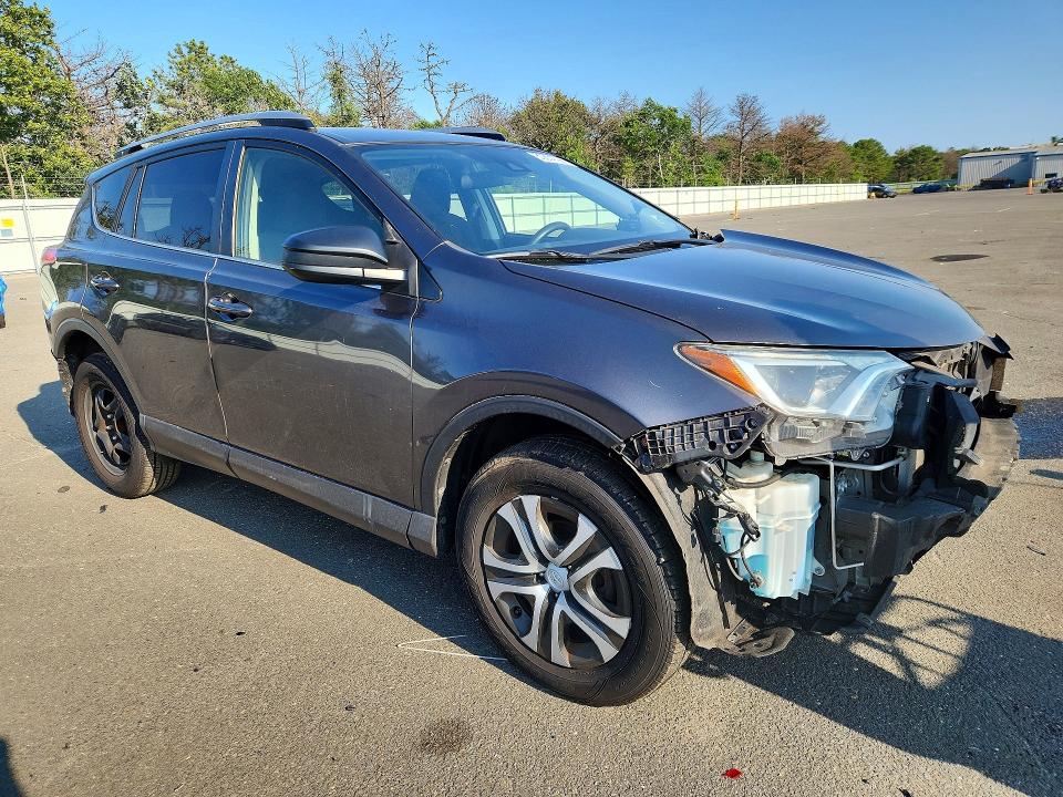 60831796 :رقم المزاد ، JTMBFREV3JJ246939 vin ، 2018 Toyota Rav4 مزاد بيع