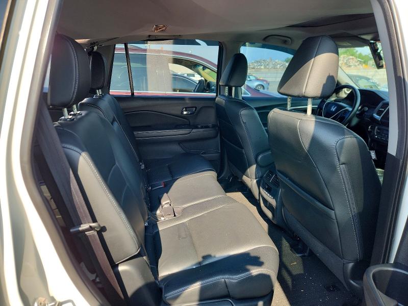60419746 :رقم المزاد ، 5FNYF6H56JB008899 vin ، 2018 Honda Pilot مزاد بيع