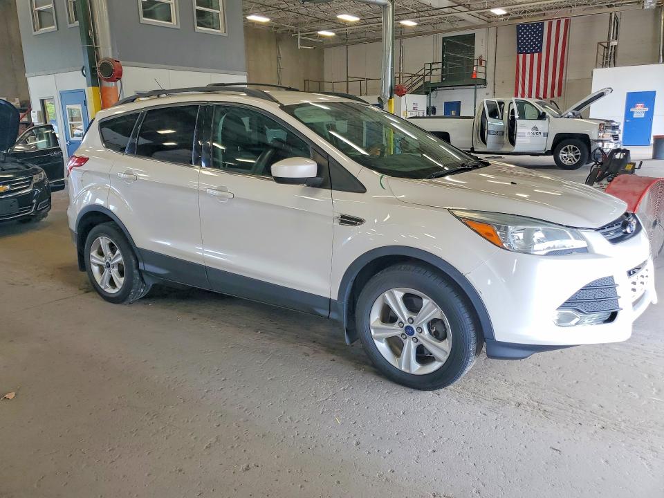 2015 Ford Escape მანქანა იყიდება აუქციონზე, vin: 1FMCU9G99FUA95617, აუქციონის ნომერი: 61558026