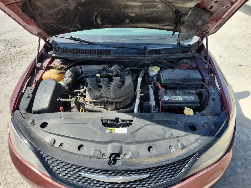 61928706 :رقم المزاد ، 1C3CCCBG9FN527762 vin ، 2015 Chrysler 200 مزاد بيع