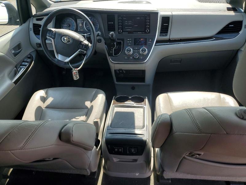 59707316 :رقم المزاد ، 5TDYZ3DC2JS910813 vin ، 2018 Toyota Sienna مزاد بيع