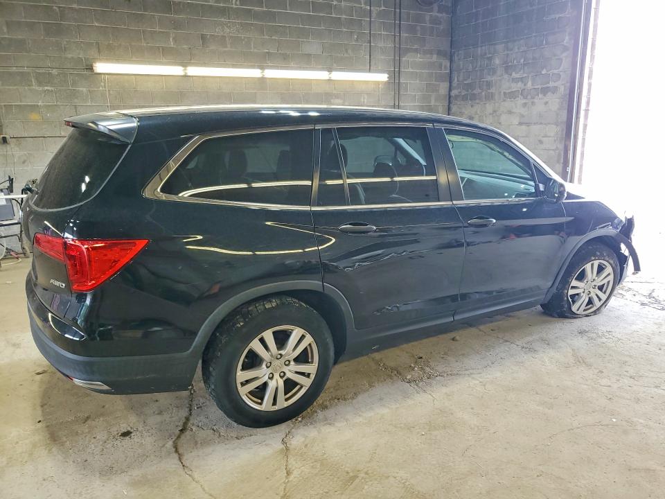 60584516 :رقم المزاد ، 5FNYF6H19JB015780 vin ، 2018 Honda Pilot مزاد بيع