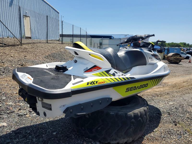 Продаж на аукціоні авто 2017 Sea-doo Rxtx 300, vin: YDV11341B717, номер лоту: 62203366