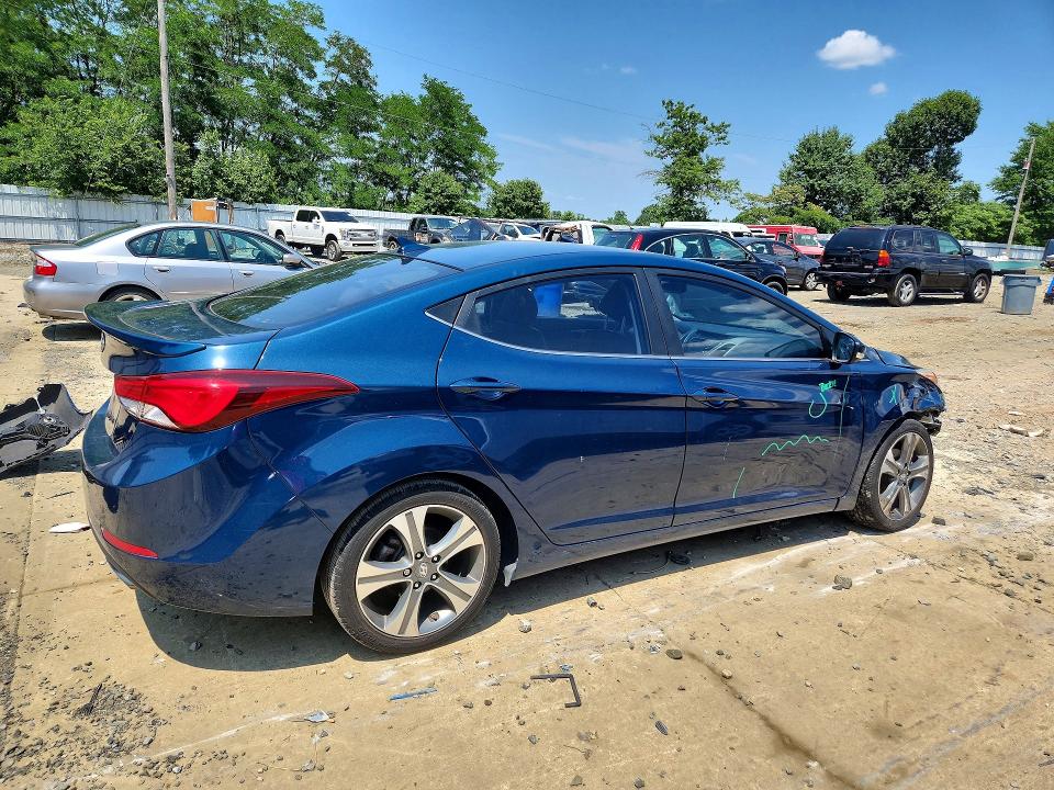 60661246 :رقم المزاد ، KMHDH4AH7FU422270 vin ، 2015 Hyundai Elantra مزاد بيع