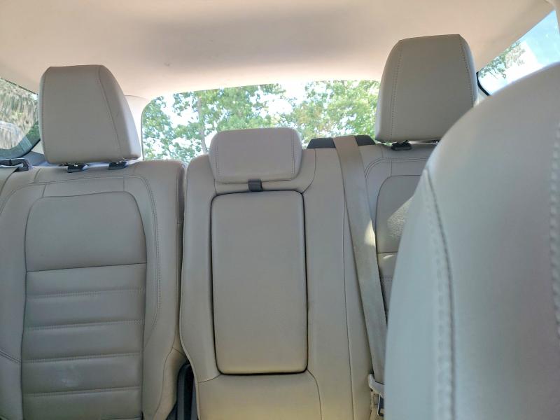 Продаж на аукціоні авто 2017 Ford Escape, vin: 1FMCU0GD2HUE84330, номер лоту: 61497126
