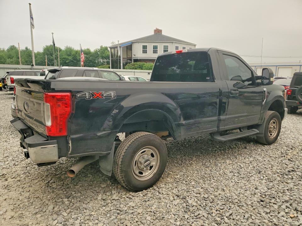 60560196 :رقم المزاد ، 1FTBF2B63HEE77007 vin ، 2017 Ford F250 مزاد بيع
