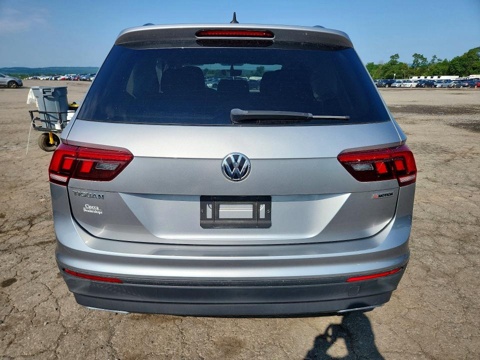Продажа на аукционе авто 2020 Volkswagen Tiguan, vin: 3VV0B7AX2LM075414, номер лота: 62132056