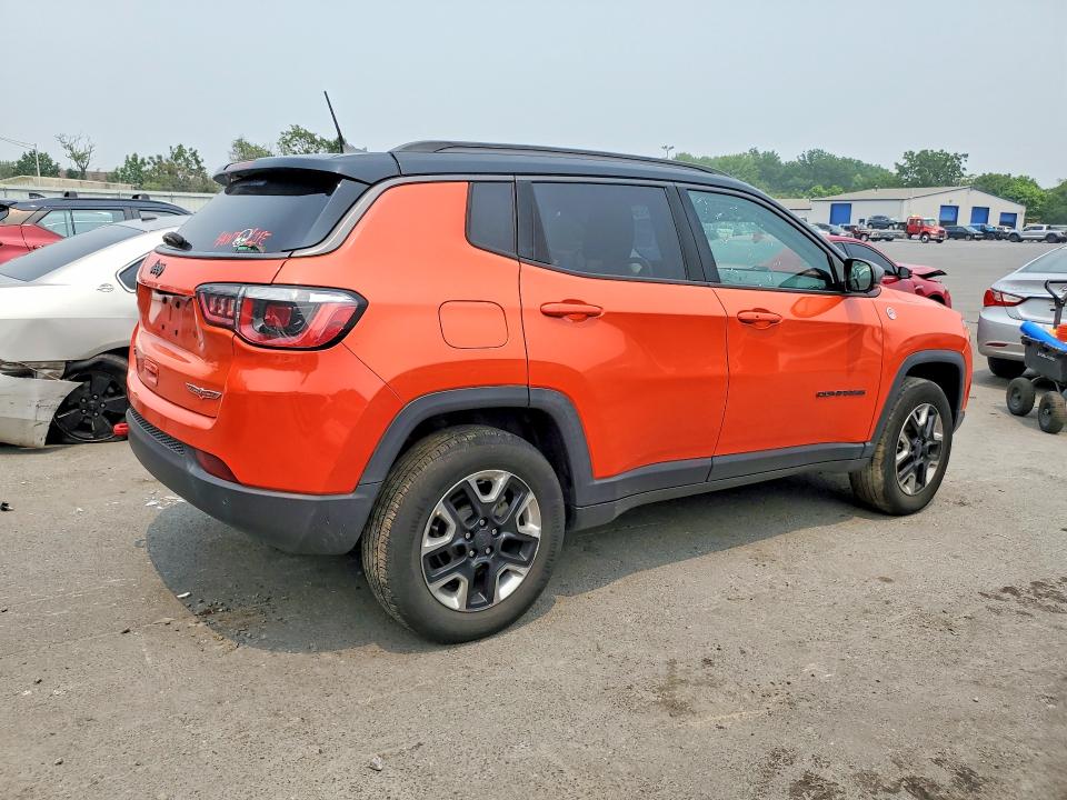 2018 Jeep Compass მანქანა იყიდება აუქციონზე, vin: 3C4NJDDB9JT128845, აუქციონის ნომერი: 61284366