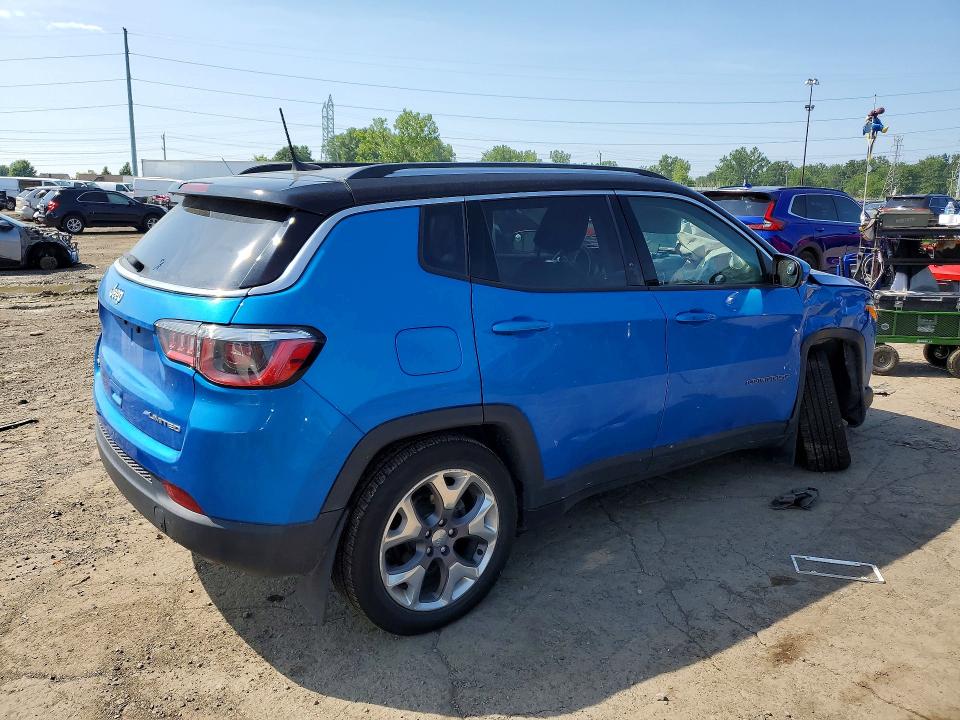 60643986 :رقم المزاد ، 3C4NJDCB8JT418723 vin ، 2018 Jeep Compass مزاد بيع