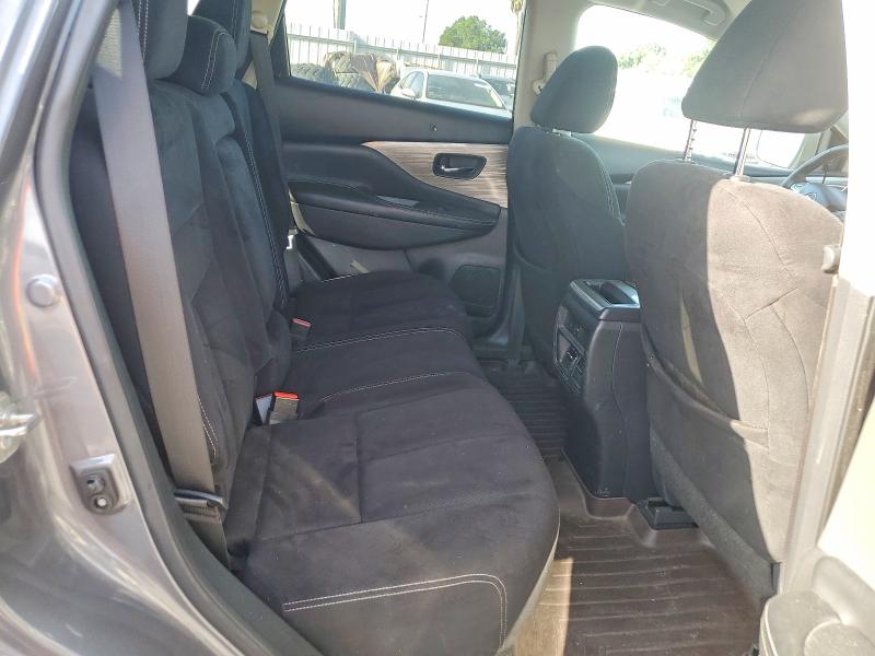 60860676 :رقم المزاد ، 5N1AZ2MG9JN105925 vin ، 2018 Nissan Murano مزاد بيع