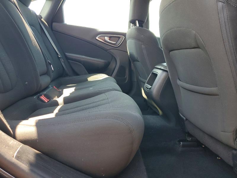 60715586 :رقم المزاد ، 1C3CCCAB2GN166690 vin ، 2016 Chrysler 200 مزاد بيع