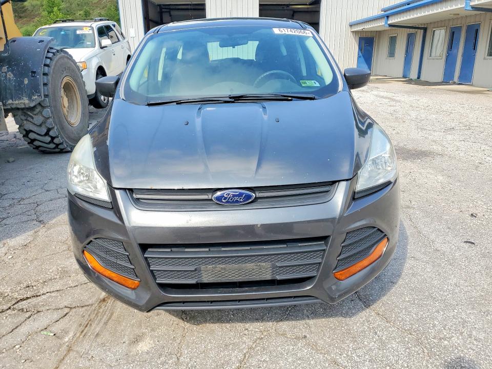 61742066 :رقم المزاد ، 1FMCU0F77FUA48906 vin ، 2015 Ford Escape مزاد بيع
