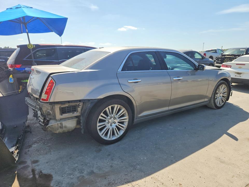 2014 Chrysler 300c მანქანა იყიდება აუქციონზე, vin: 2C3CCAET2EH167982, აუქციონის ნომერი: 62645026