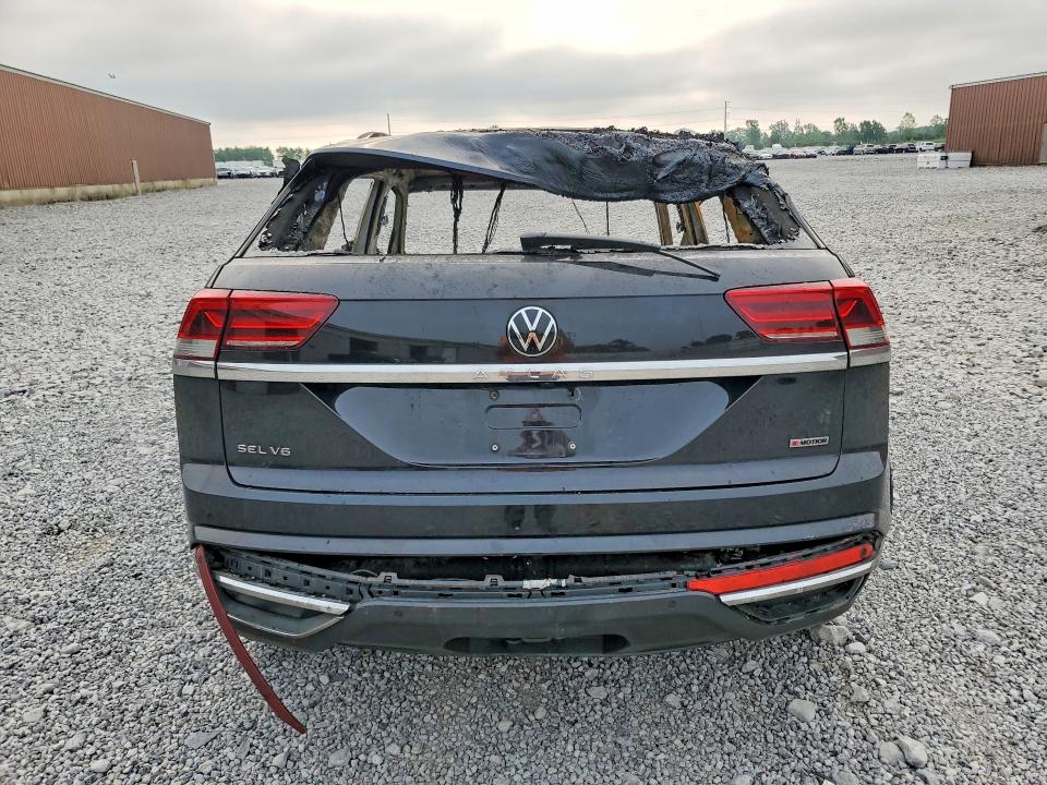 62073406 :رقم المزاد ، 1V2TE2CA4MC205709 vin ، 2021 Volkswagen Atlas Cross Sport مزاد بيع