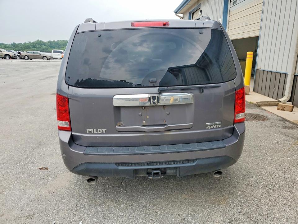 62830396 :رقم المزاد ، 5FNYF4H30FB067859 vin ، 2015 Honda Pilot مزاد بيع