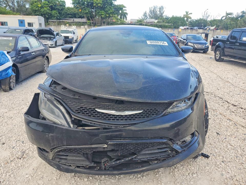 60999756 :رقم المزاد ، 1C3CCCBB5FN672611 vin ، 2015 Chrysler 200 مزاد بيع