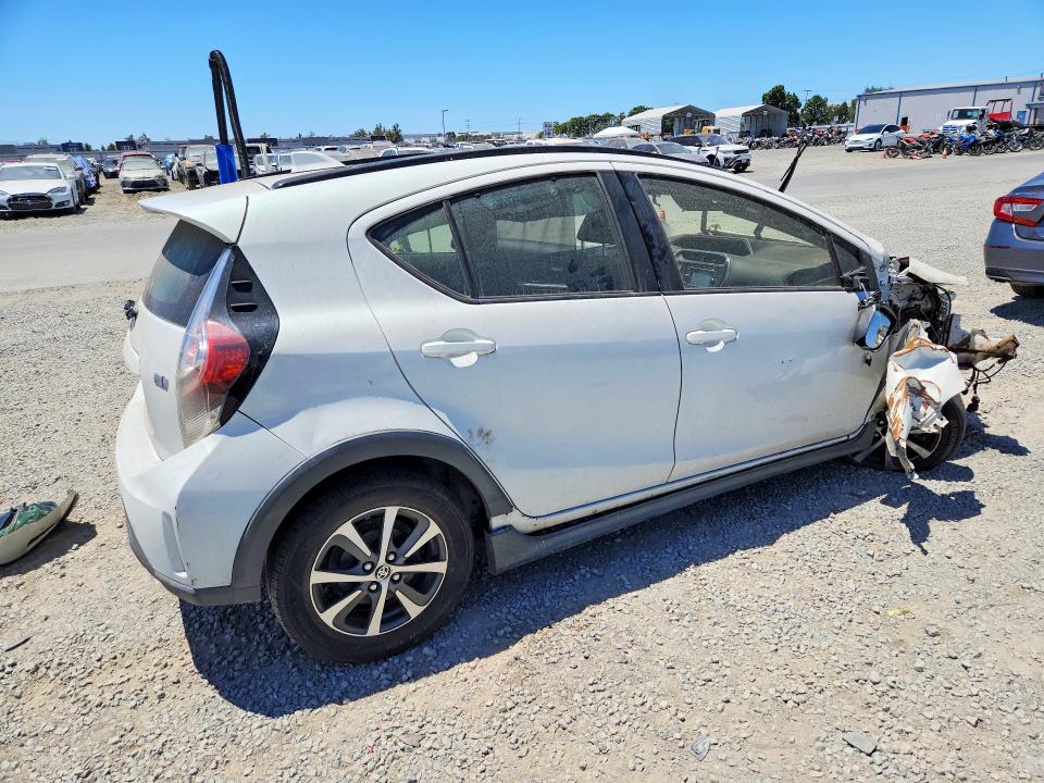 2018 Toyota Prius C მანქანა იყიდება აუქციონზე, vin: JTDKDTB3XJ1612272, აუქციონის ნომერი: 61971506