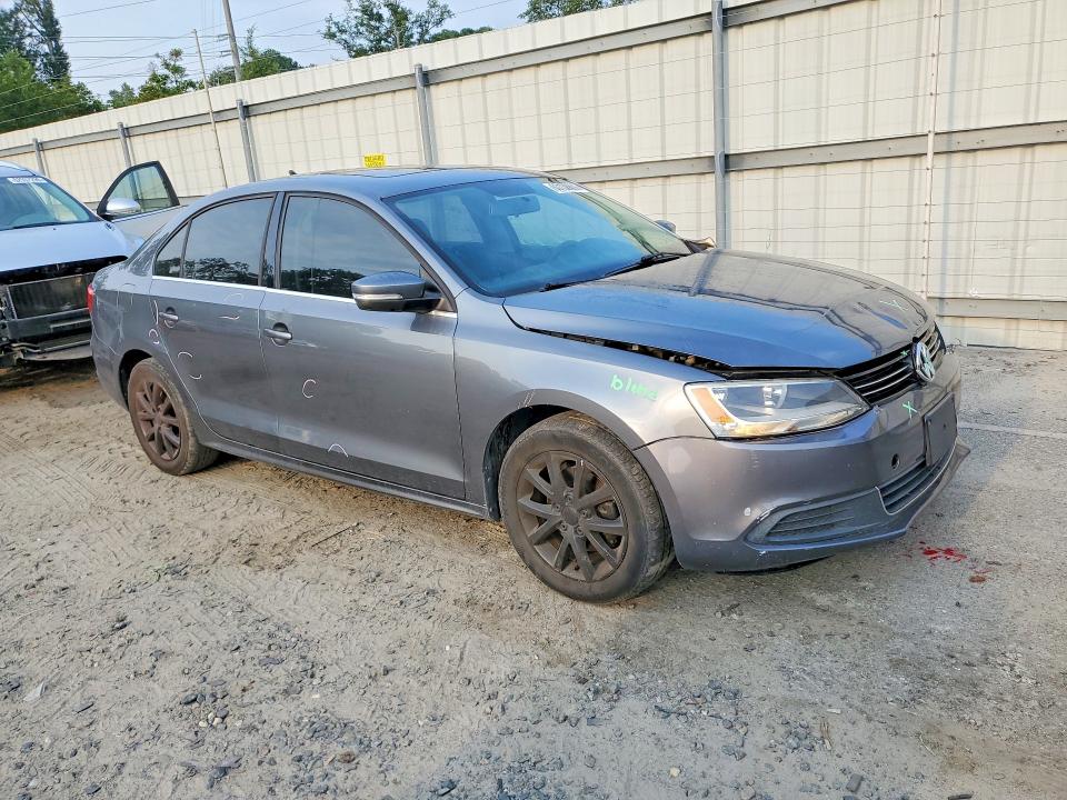 63138666 :رقم المزاد ، 3VWD07AJXEM384632 vin ، 2014 Volkswagen Jetta مزاد بيع
