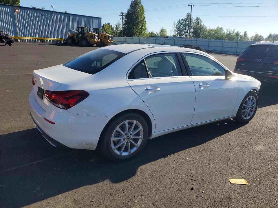 62707816 :رقم المزاد ، W1K3G4EB3MJ269271 vin ، 2021 Mercedes-benz A مزاد بيع