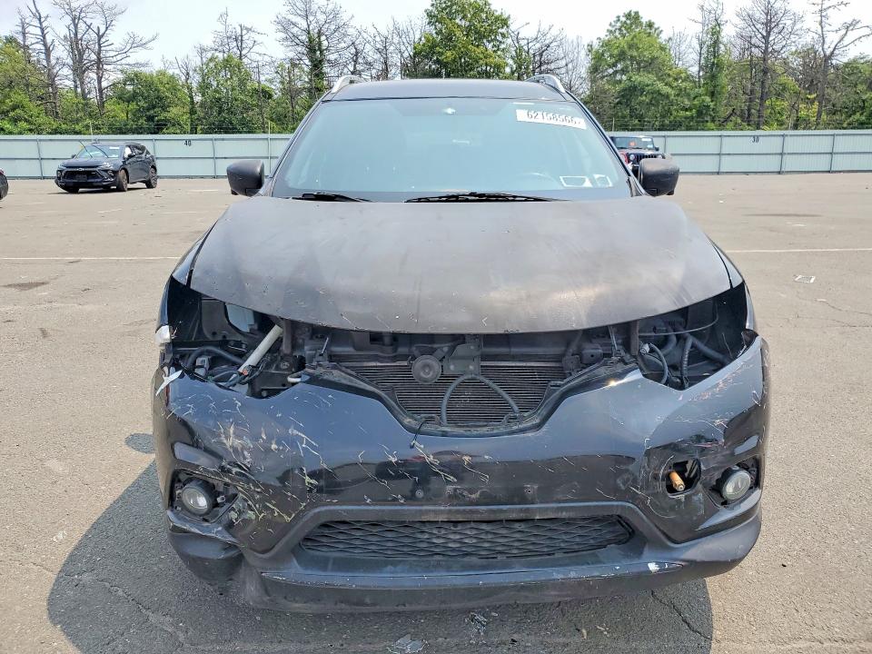 62158566 :رقم المزاد ، 5N1AT2MV1FC833564 vin ، 2015 Nissan Rogue مزاد بيع
