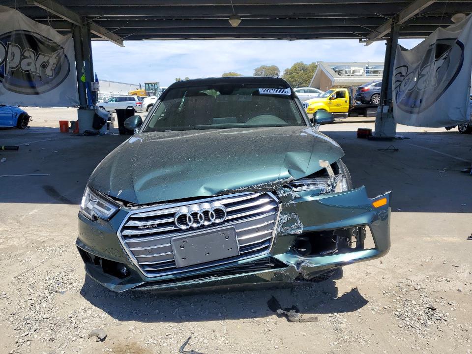 59219966 :رقم المزاد ، WAUENAF40JA201705 vin ، 2018 Audi A4 مزاد بيع