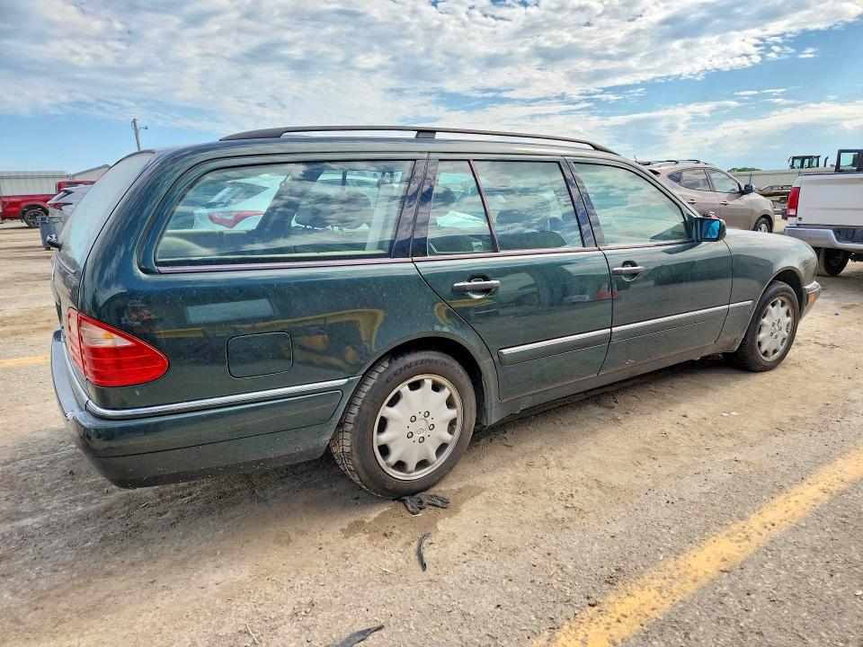 Продажа на аукционе авто 1998 Mercedes-benz E, vin: WDBJH82F7WX005501, номер лота: 59977226