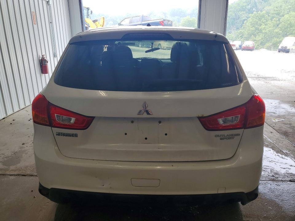 61488036 :رقم المزاد ، 4A4AR3AU8FE022555 vin ، 2015 Mitsubishi Outlander Sport مزاد بيع