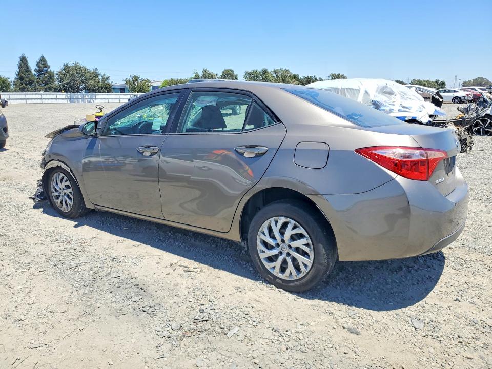 2017 Toyota Corolla მანქანა იყიდება აუქციონზე, vin: 5YFBURHE3HP700873, აუქციონის ნომერი: 60213716