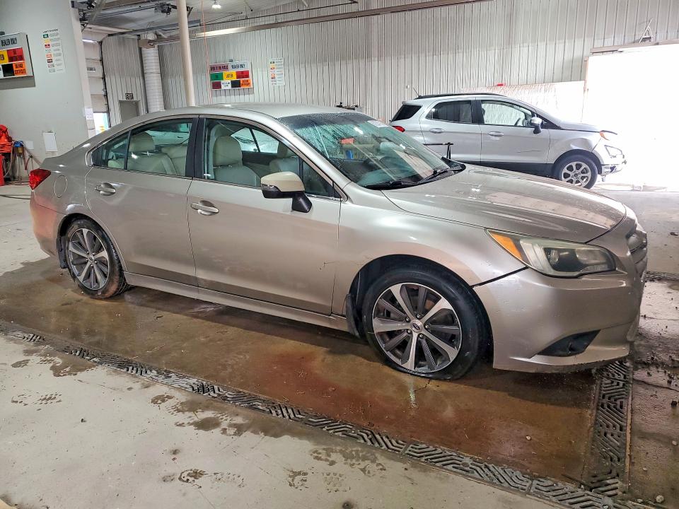 61224716 :رقم المزاد ، 4S3BNAJ65F3072466 vin ، 2015 Subaru Legacy مزاد بيع