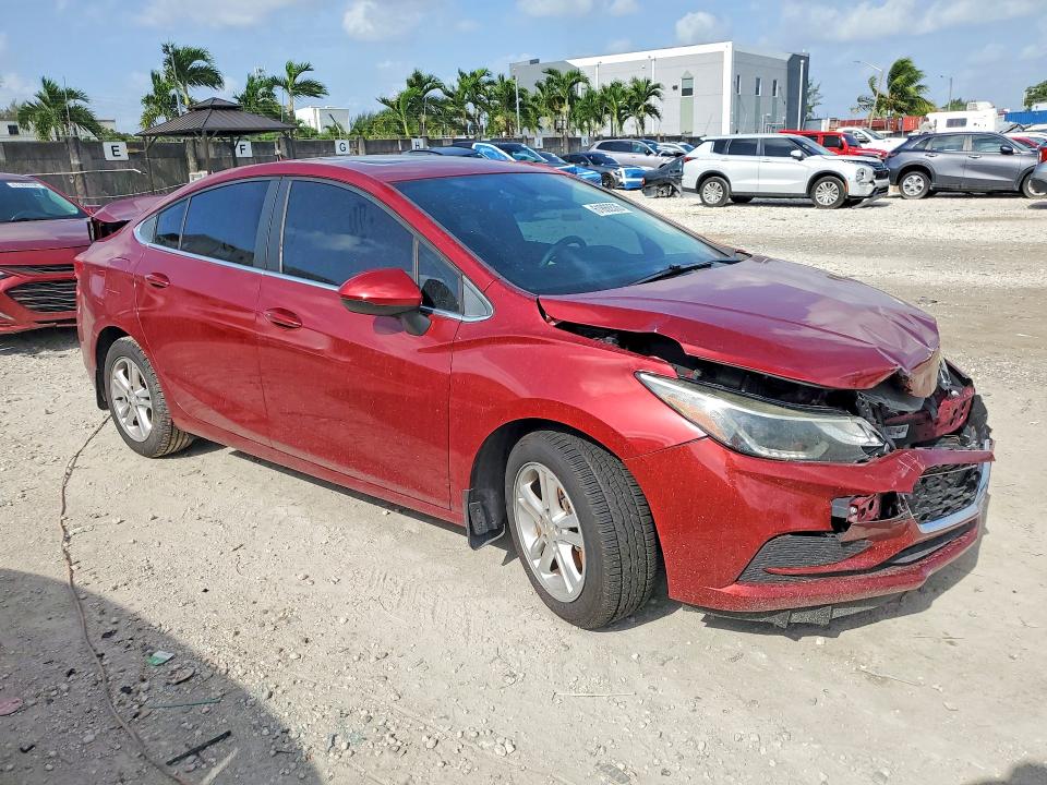 2018 Chevrolet Cruze მანქანა იყიდება აუქციონზე, vin: 1G1BE5SM8J7109525, აუქციონის ნომერი: 61860536