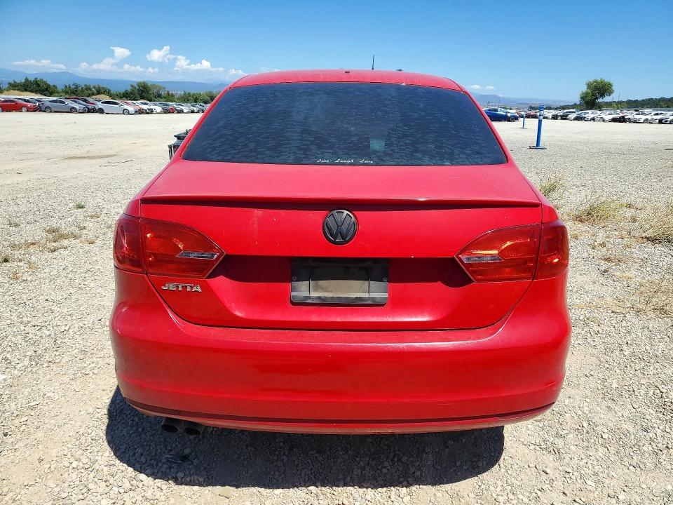 59911756 :رقم المزاد ، 3VW2K7AJ7EM209692 vin ، 2014 Volkswagen Jetta مزاد بيع