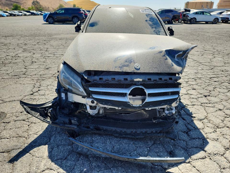 2018 Mercedes-benz C მანქანა იყიდება აუქციონზე, vin: 55SWF4HB6JU262421, აუქციონის ნომერი: 62355996