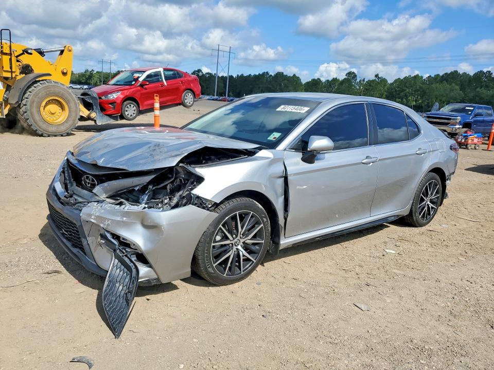 2022 Toyota Camry მანქანა იყიდება აუქციონზე, vin: 4T1G11AK1NU636682, აუქციონის ნომერი: 60115406