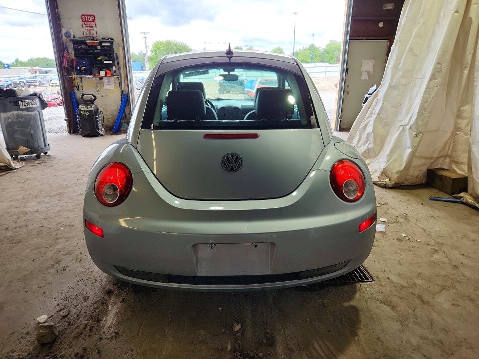 2010 Volkswagen New Beetle მანქანა იყიდება აუქციონზე, vin: 3VWRG3AG1AM014355, აუქციონის ნომერი: 62757136