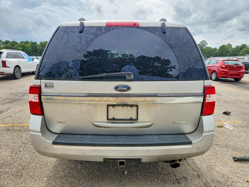 Продажа на аукционе авто 2015 Ford Expedition, vin: 1FMJU1HT5FEF20974, номер лота: 61055316
