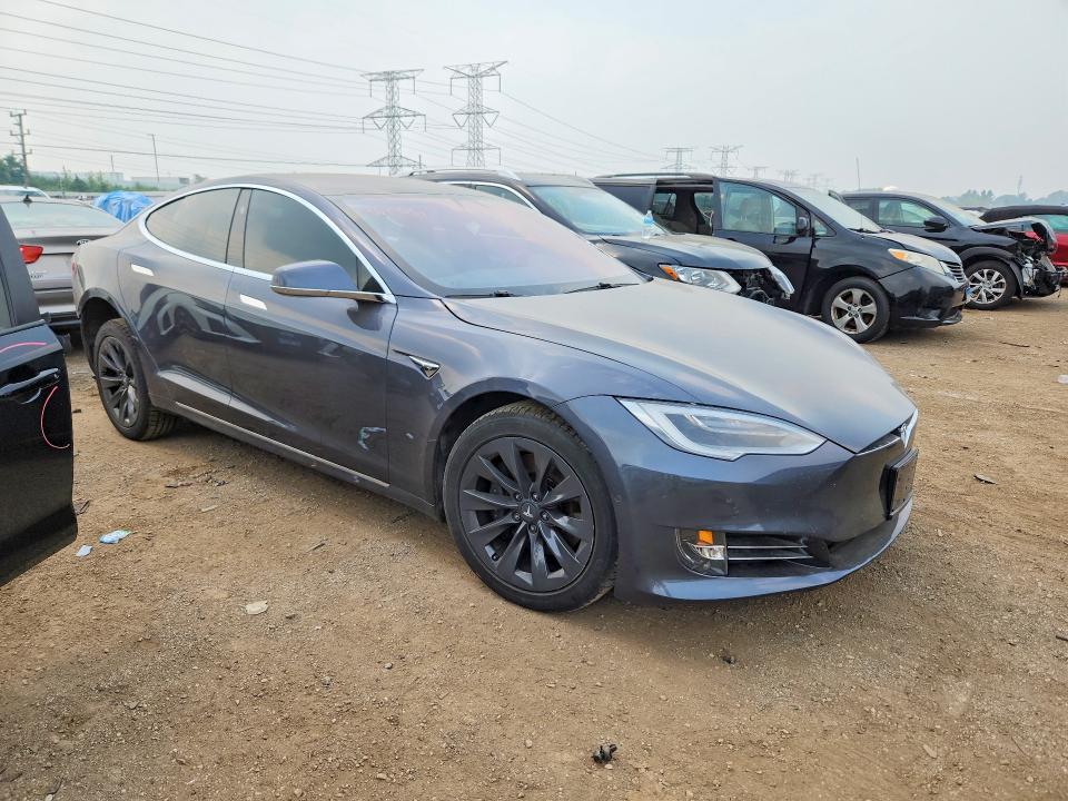 Продажа на аукционе авто 2018 Tesla Model S, vin: 5YJSA1E27JF298815, номер лота: 61155156