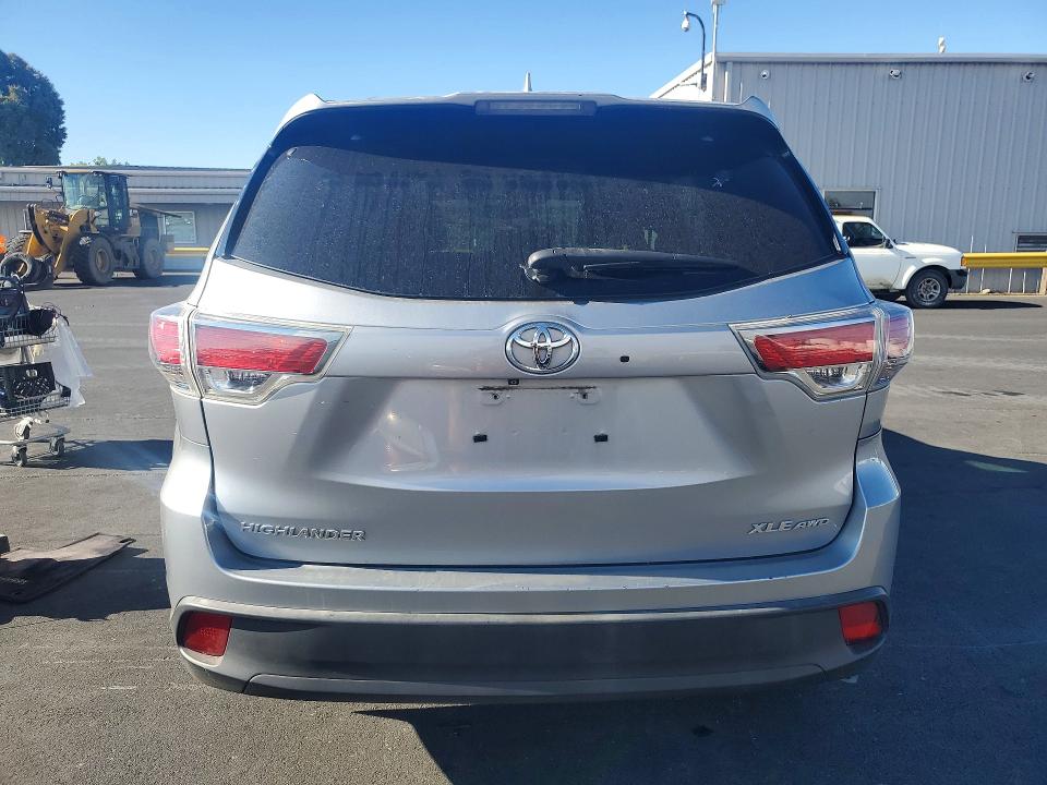 Продажа на аукционе авто 2015 Toyota Highlander, vin: 5TDJKRFH7FS113417, номер лота: 62480686