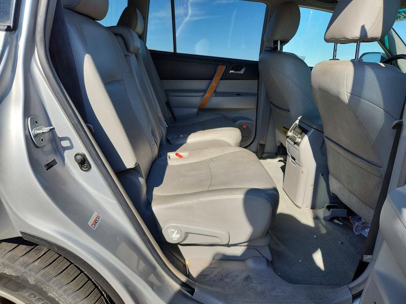 61812406 :رقم المزاد ، JTEEW44A282009535 vin ، 2008 Toyota Highlander مزاد بيع