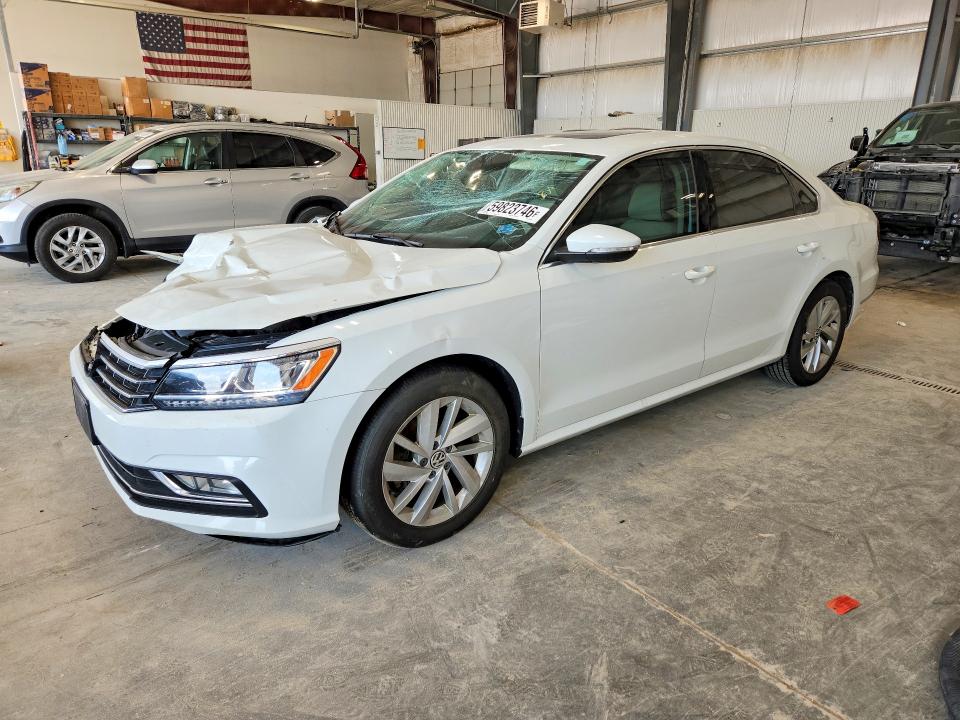 59823746 :رقم المزاد ، 1VWBA7A35JC027294 vin ، 2018 Volkswagen Passat مزاد بيع