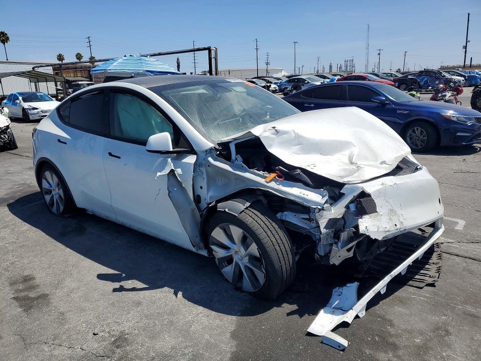 46409376 :رقم المزاد ، 7SAYGDEE8NF341166 vin ، 2022 Tesla Model Y مزاد بيع