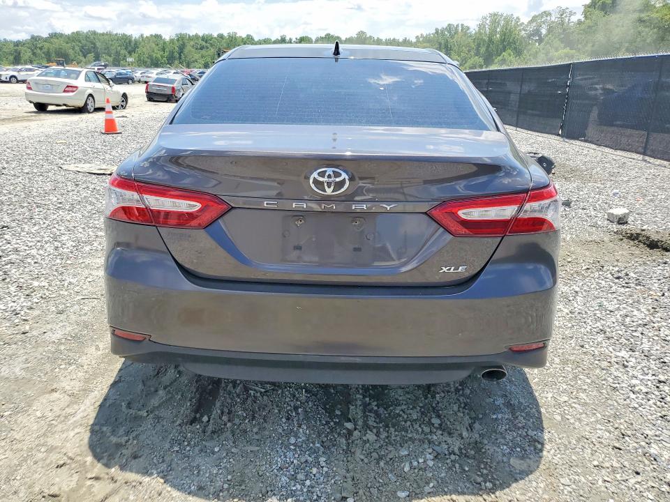 60939896 :رقم المزاد ، 4T1B11HK2KU159949 vin ، 2019 Toyota Camry مزاد بيع
