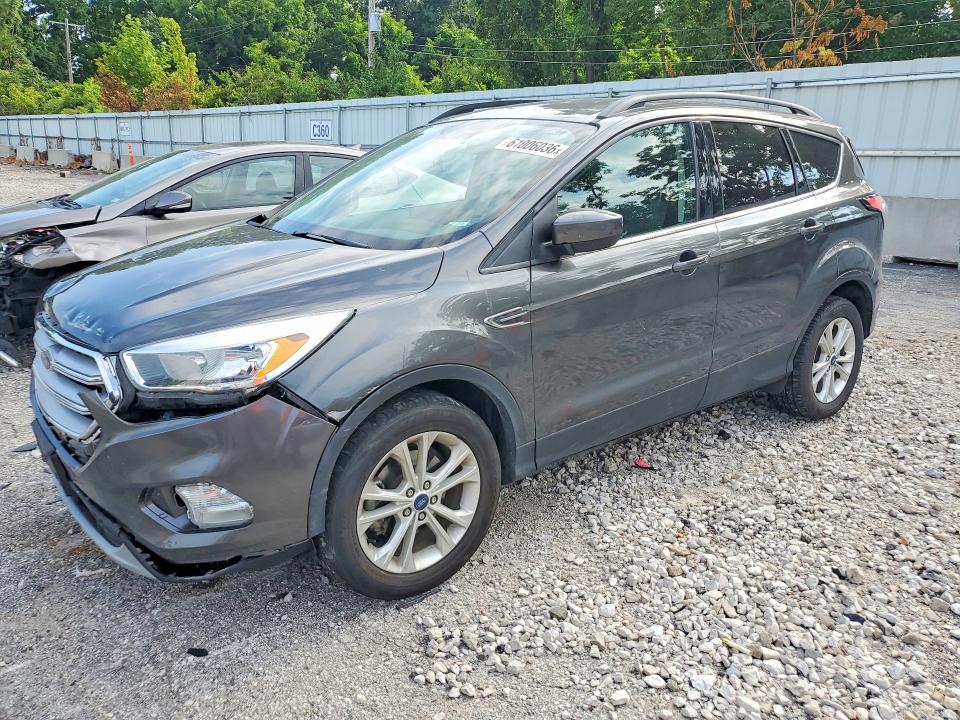 Продажа на аукционе авто 2018 Ford Escape, vin: 1FMCU0GD0JUB12250, номер лота: 61006036
