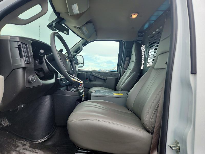 61182306 :رقم المزاد ، 1GCWGBF71T1237018 vin ، 2026 Chevrolet Express G2500 مزاد بيع
